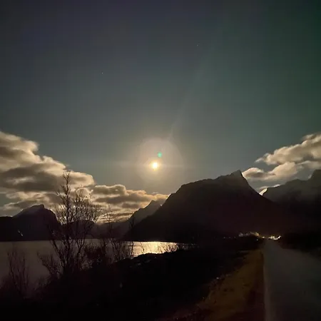 Hébergement de vacances Solstad Senja